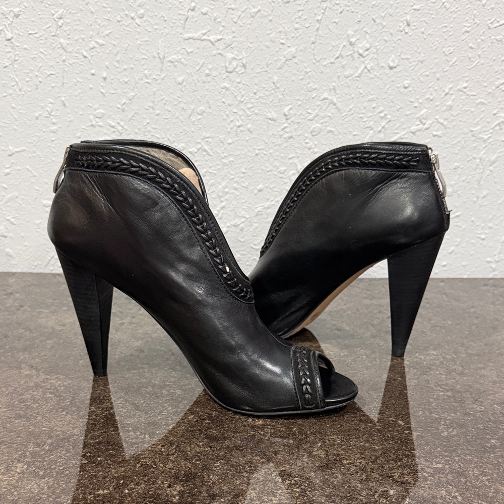 Vince Camuto Astra Black Soft Glove Leather Open Toed Bootie Heel Zip Size 8 B - Picture 6 of 9
